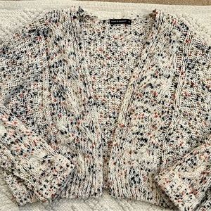LIKE NEW! Moon & Madison Cropped “popcorn” Sweater
